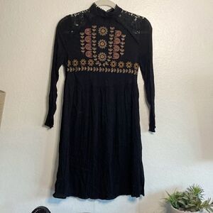 Lace Embroidery Black Dress